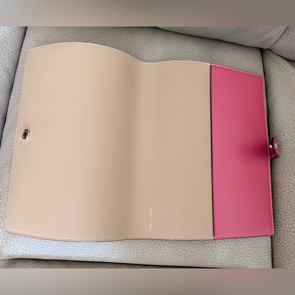 Coach signature print with hearts notebook cover. - Picture 4 of 5